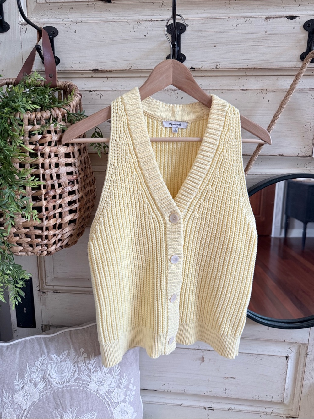Madewell Pale Yellow Ribbed V‑Neck Button Vest